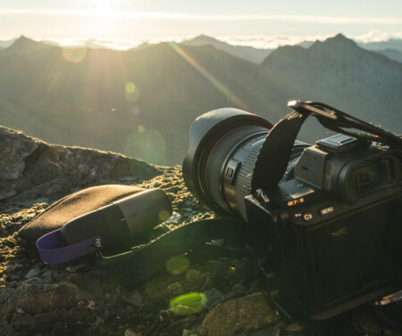 goTenna Mesh with cellphone and camera